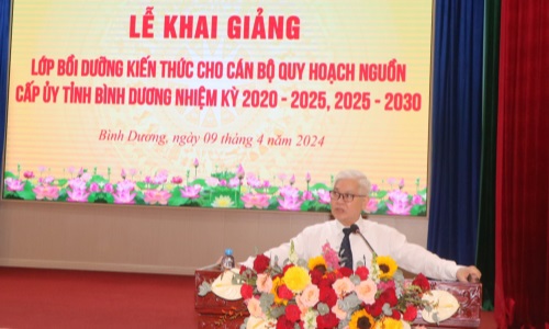 Tỉnh ủy Bình Dương: Khai giảng lớp bồi dưỡng kiến thức cho cán bộ quy hoạch nguồn